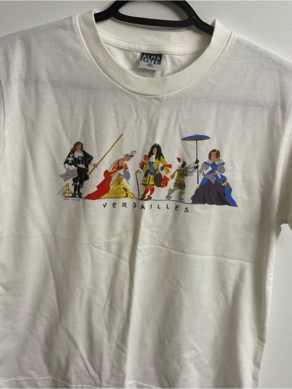 Alma Mater Versailles Graphic Tee - White size small